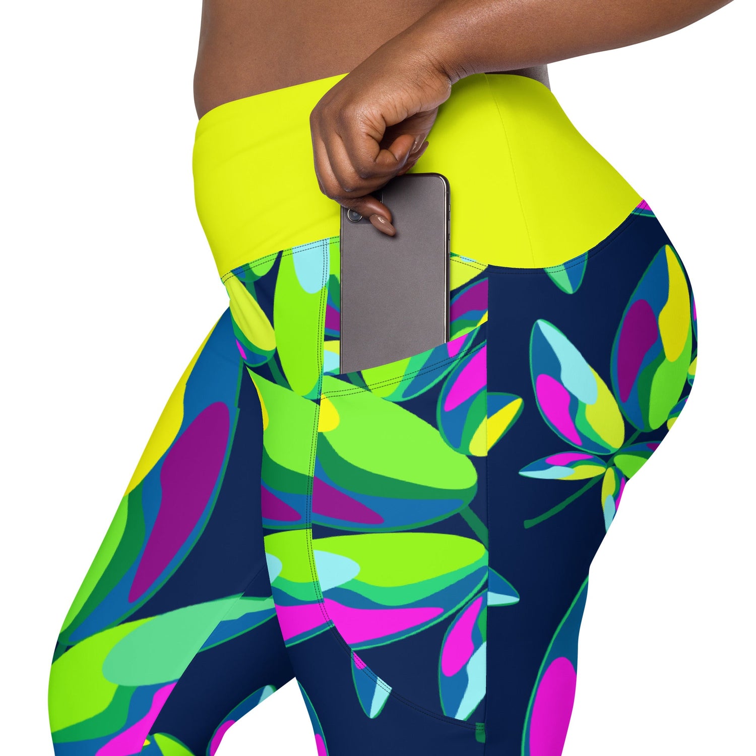 Active style leggings with pockets